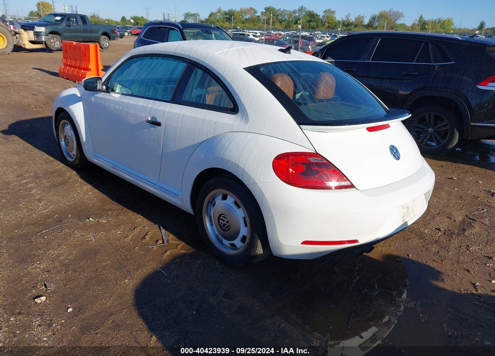 2015 VOLKSWAGEN BEETLE 1.8T CLASSIC VIN: 3VWF17AT7FM603183