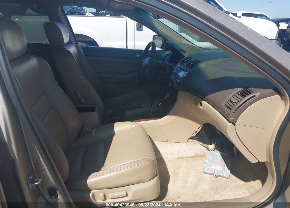2006 HONDA ACCORD 3.0 EX VIN: 1HGCM665X6A027119