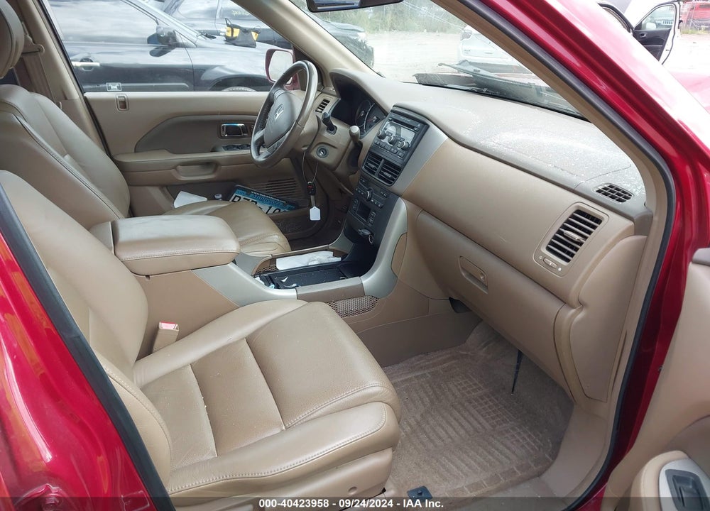 2006 HONDA PILOT EX-L VIN: 5FNYF18556B008306