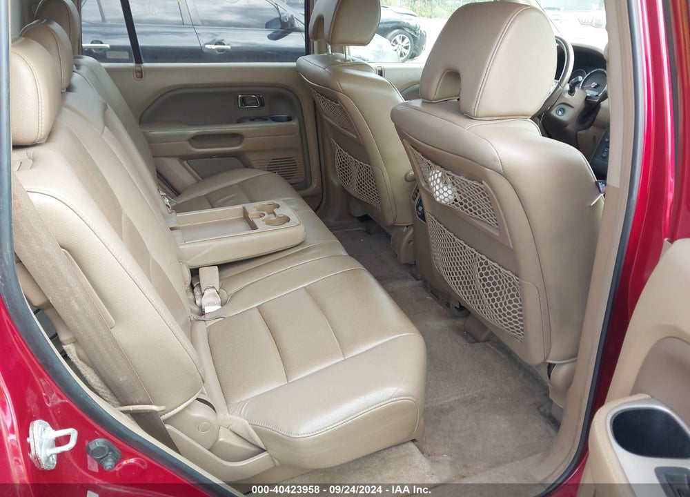 2006 HONDA PILOT EX-L VIN: 5FNYF18556B008306