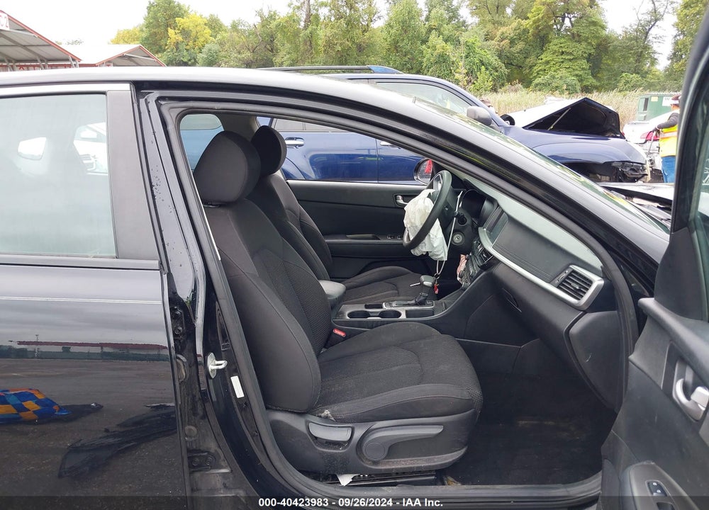 2019 KIA OPTIMA LX VIN: 5XXGT4L31KG322893