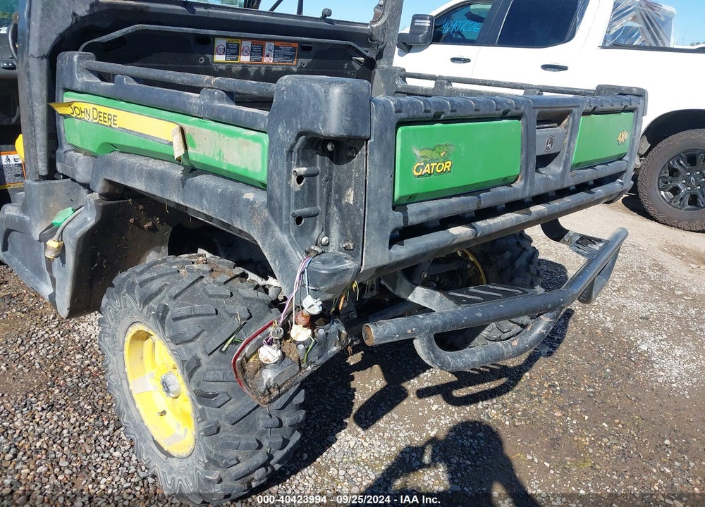 2019 JOHN DEERE XUV835M GATOR VIN: 1M0865MDHKM020007