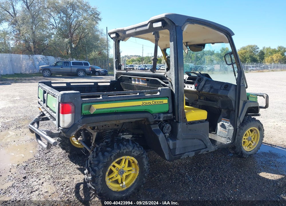 2019 JOHN DEERE XUV835M GATOR VIN: 1M0865MDHKM020007