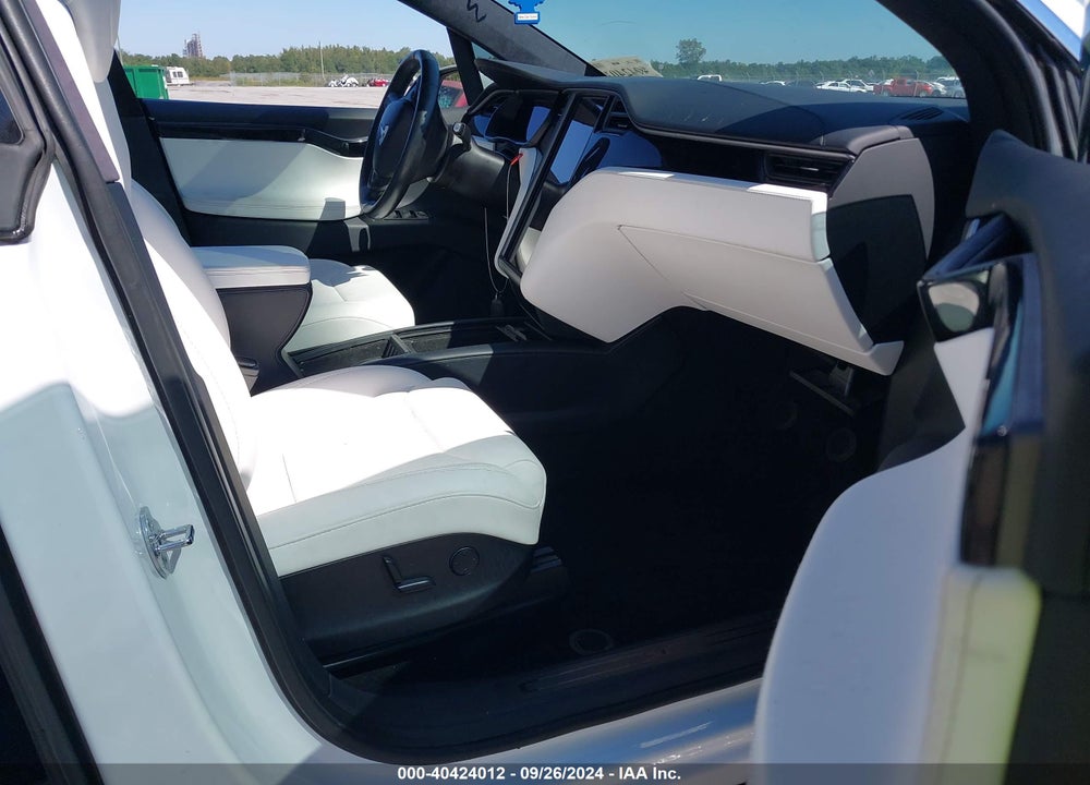 2018 TESLA MODEL X 100D/75D/P100D VIN: 5YJXCBE2XJF144816