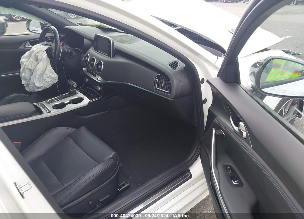 2020 KIA STINGER VIN: KNAE35LC1L6082920