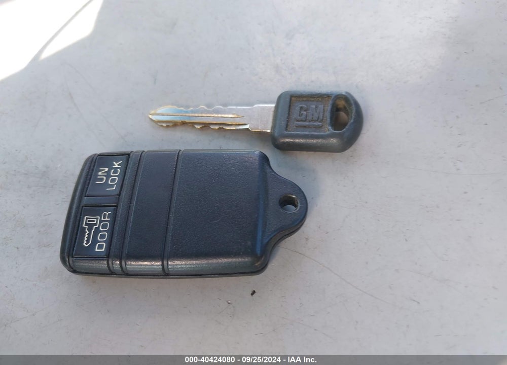1996 CHEVROLET GMT-400 C1500 VIN: 1GCEC14W0TZ100035