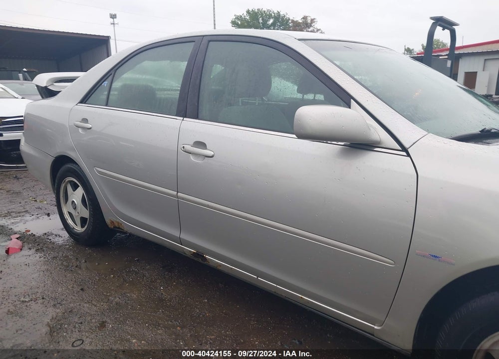 2004 TOYOTA CAMRY LE VIN: 4T1BE32K84U293814