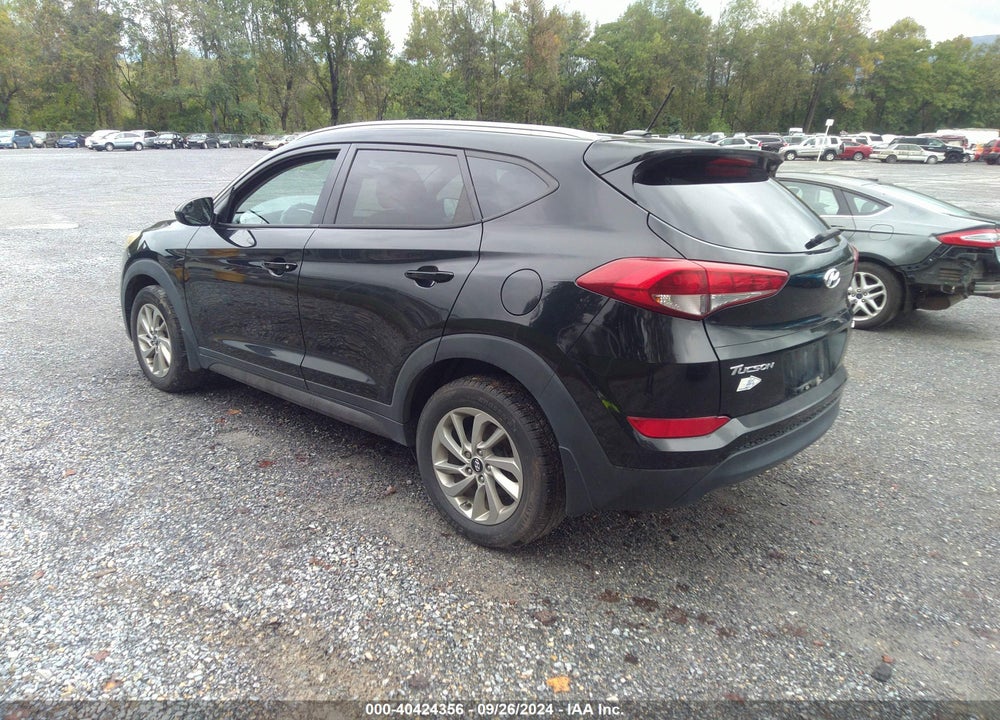 2016 HYUNDAI TUCSON SE VIN: KM8J3CA45GU036392