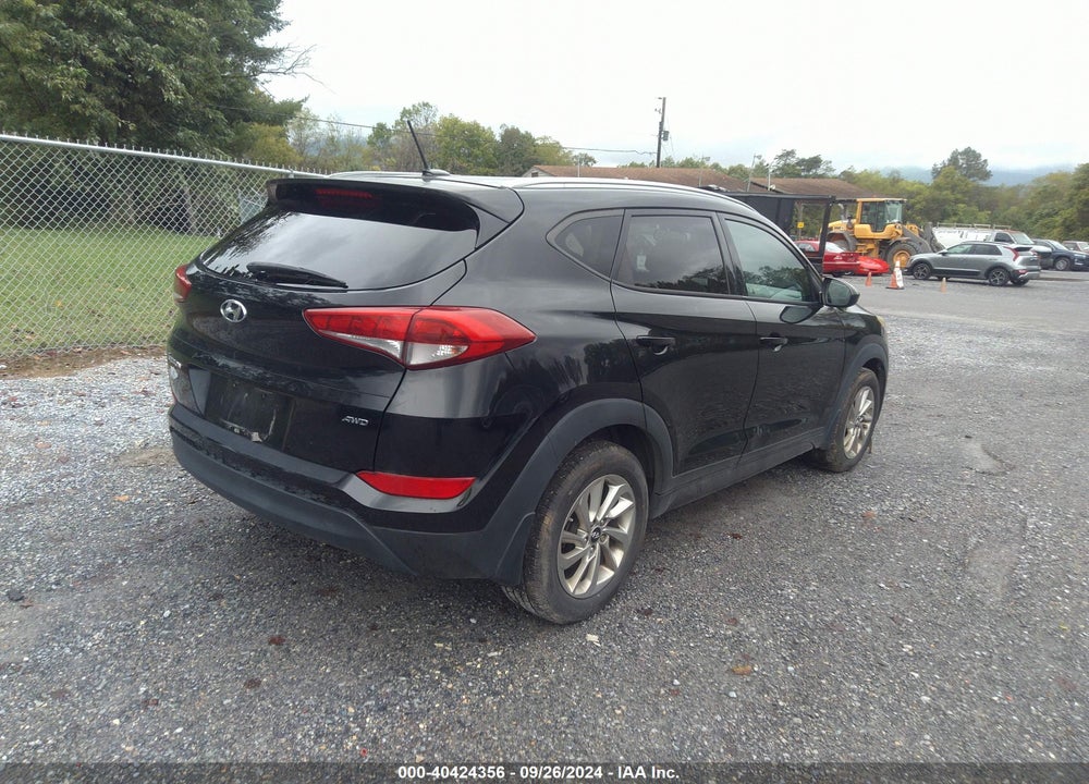 2016 HYUNDAI TUCSON SE VIN: KM8J3CA45GU036392