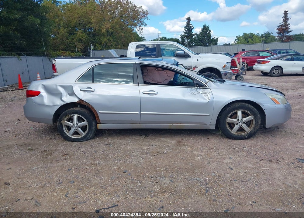 2005 HONDA ACCORD 2.4 EX VIN: 1HGCM56715A089132