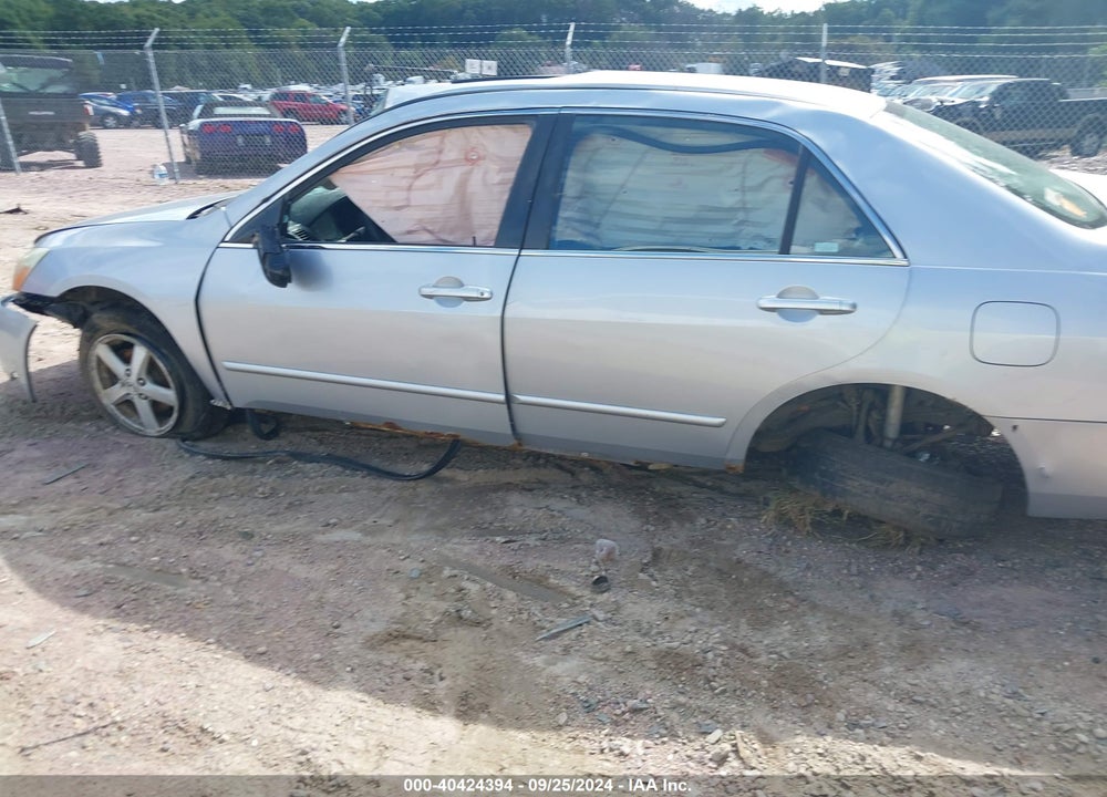2005 HONDA ACCORD 2.4 EX VIN: 1HGCM56715A089132
