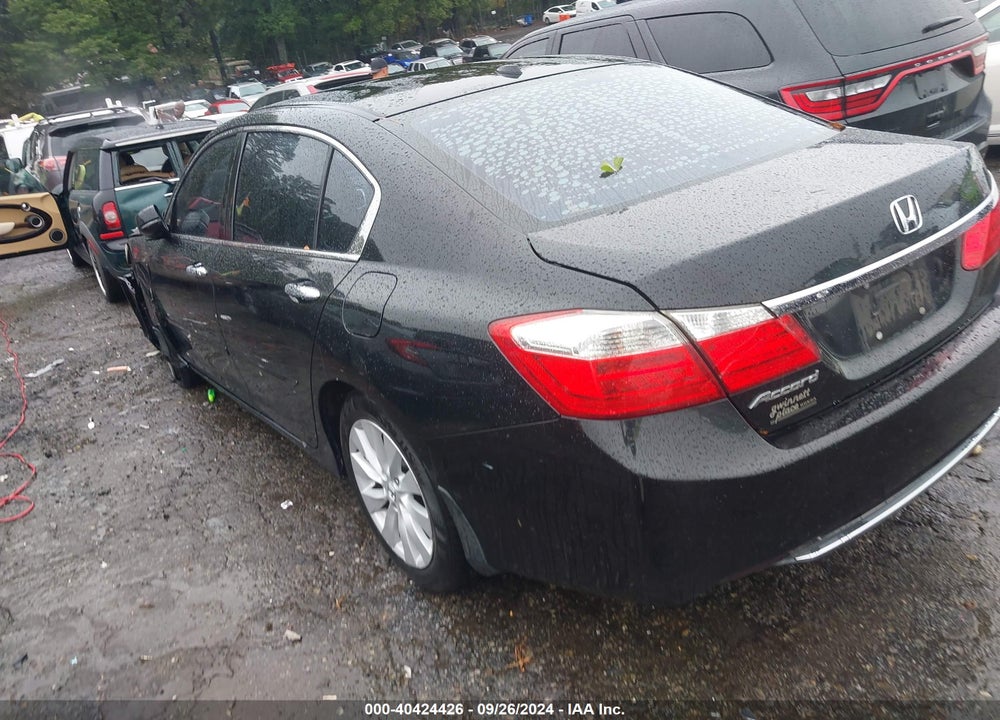 2015 HONDA ACCORD EX-L VIN: 1HGCR2F84FA009610