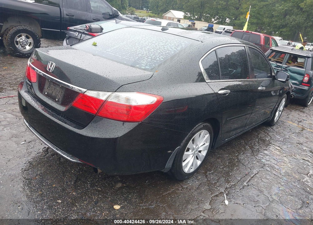 2015 HONDA ACCORD EX-L VIN: 1HGCR2F84FA009610