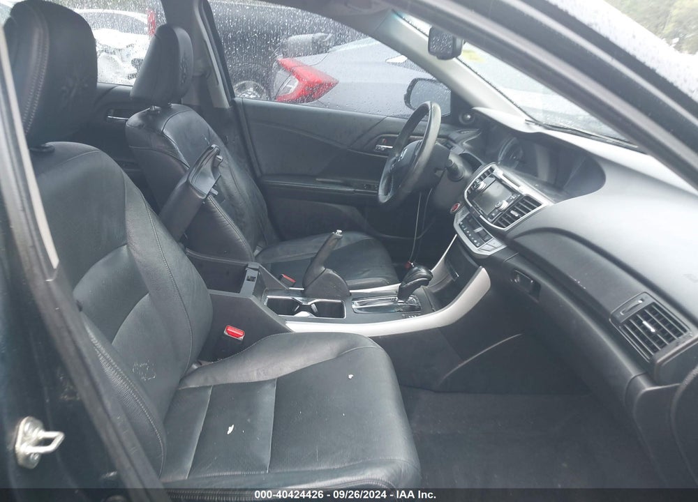 2015 HONDA ACCORD EX-L VIN: 1HGCR2F84FA009610