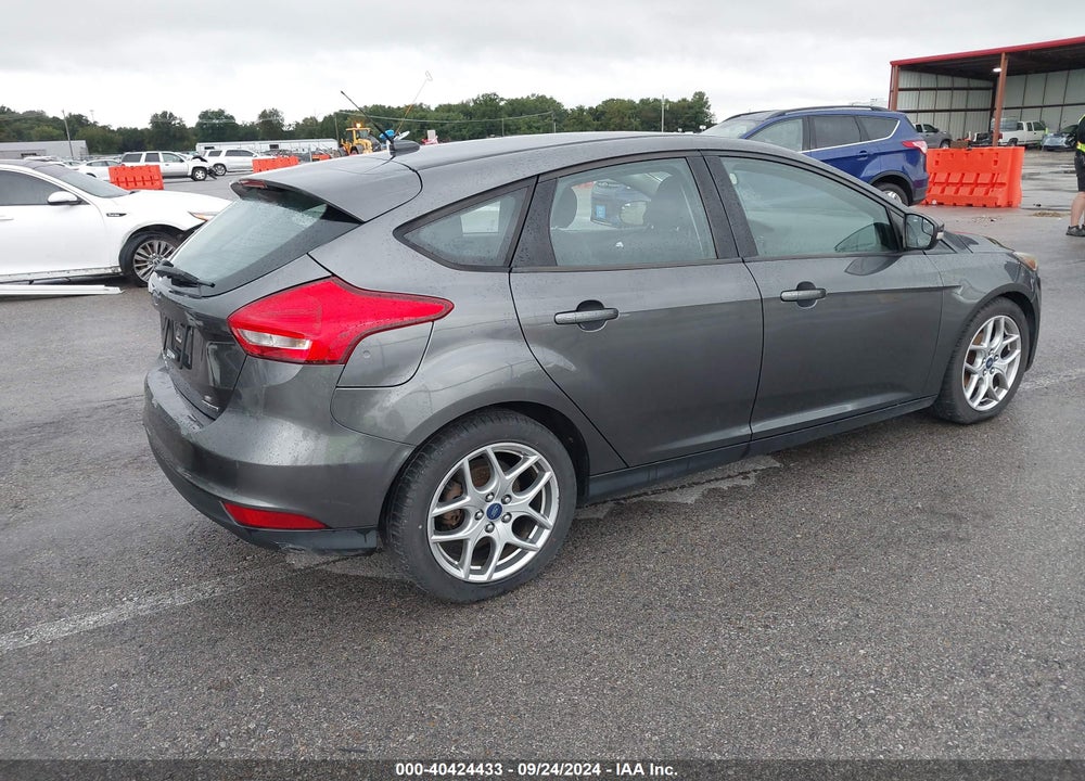 2015 FORD FOCUS SE VIN: 1FADP3K23FL254795