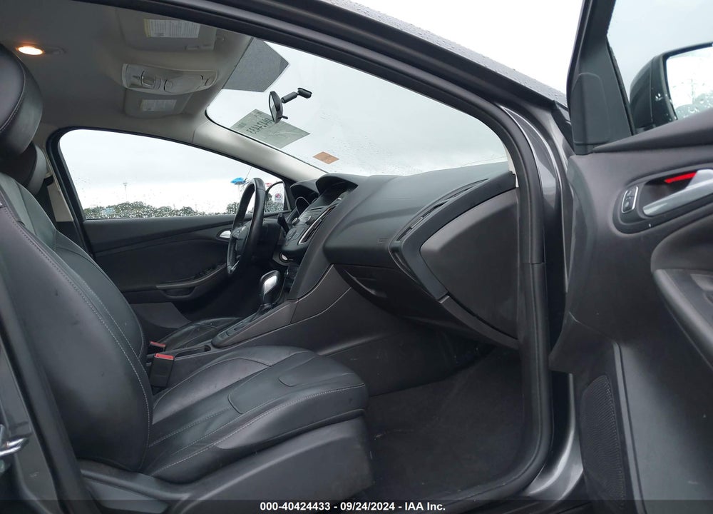 2015 FORD FOCUS SE VIN: 1FADP3K23FL254795