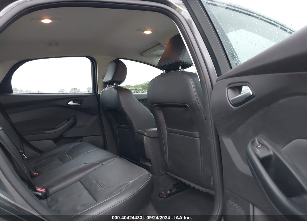2015 FORD FOCUS SE VIN: 1FADP3K23FL254795