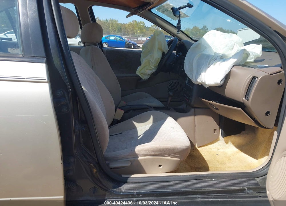 1999 SATURN SL2 VIN: 1G8ZK5271XZ368406