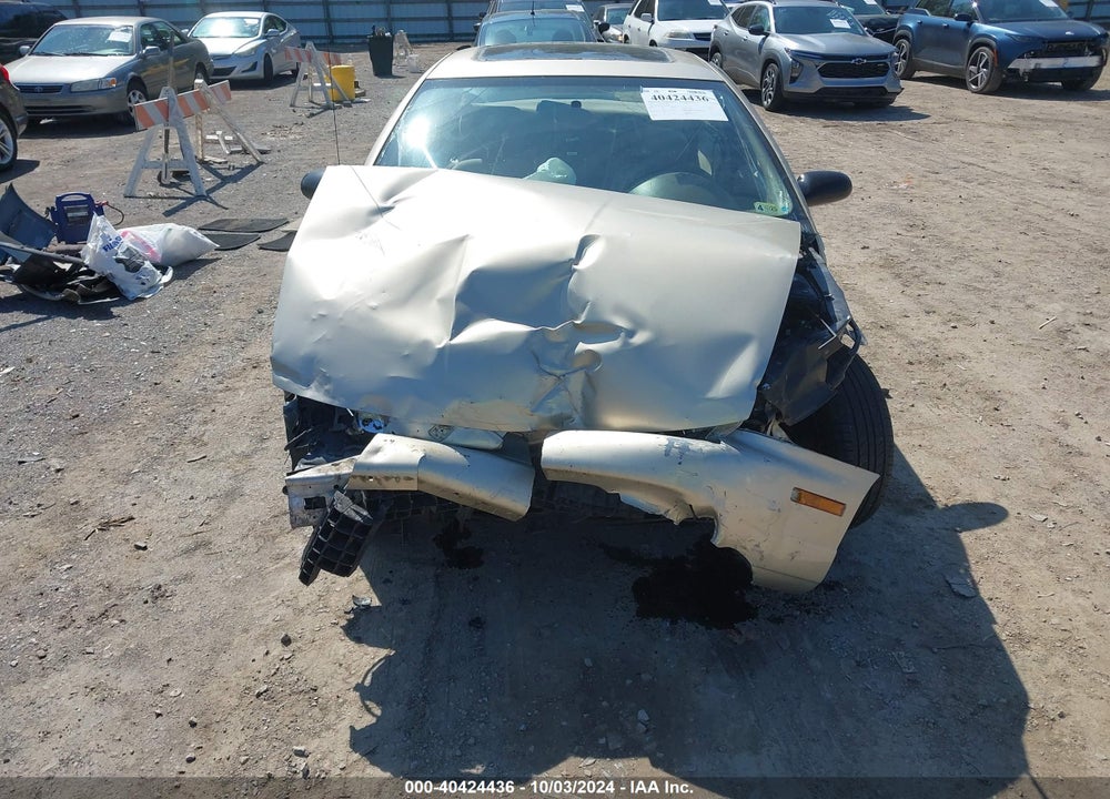 1999 SATURN SL2 VIN: 1G8ZK5271XZ368406