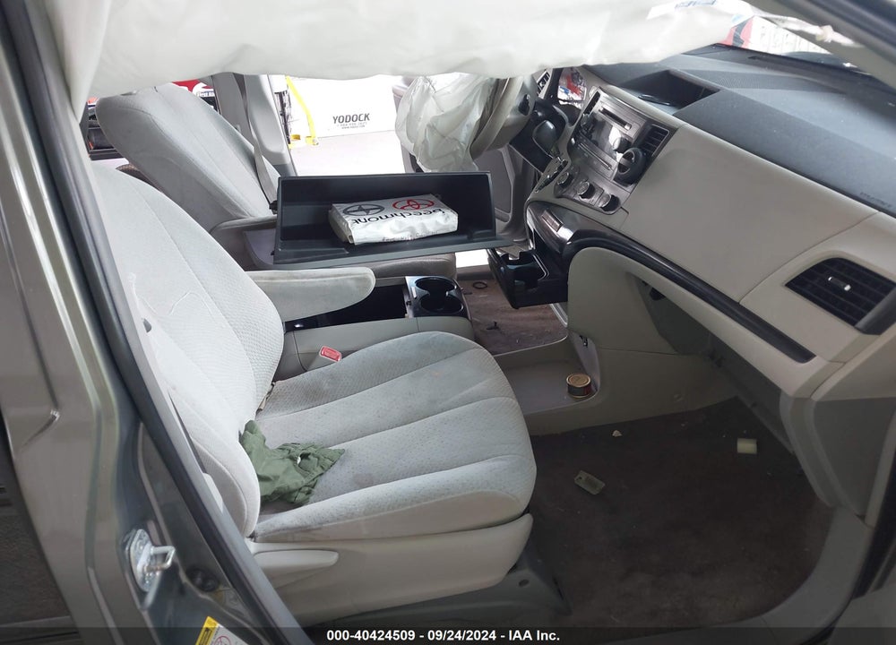 2011 TOYOTA SIENNA LE V6 VIN: 5TDKK3DC8BS103899