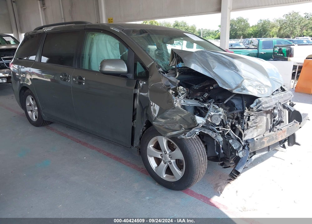 2011 TOYOTA SIENNA LE V6 VIN: 5TDKK3DC8BS103899