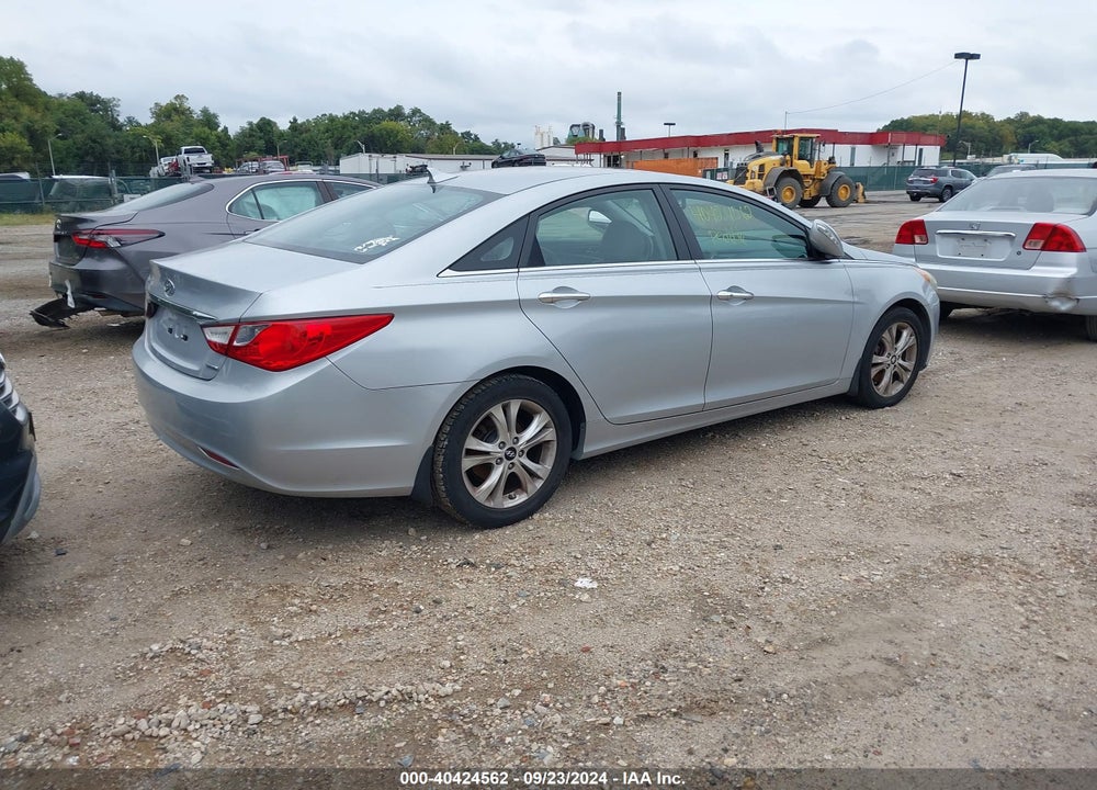 2011 HYUNDAI SONATA LIMITED VIN: 5NPEC4AC8BH105825