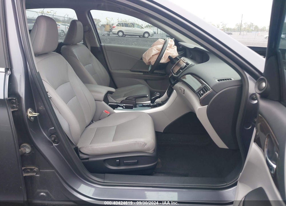 2016 HONDA ACCORD EX-L V-6 VIN: 1HGCR3F8XGA033093