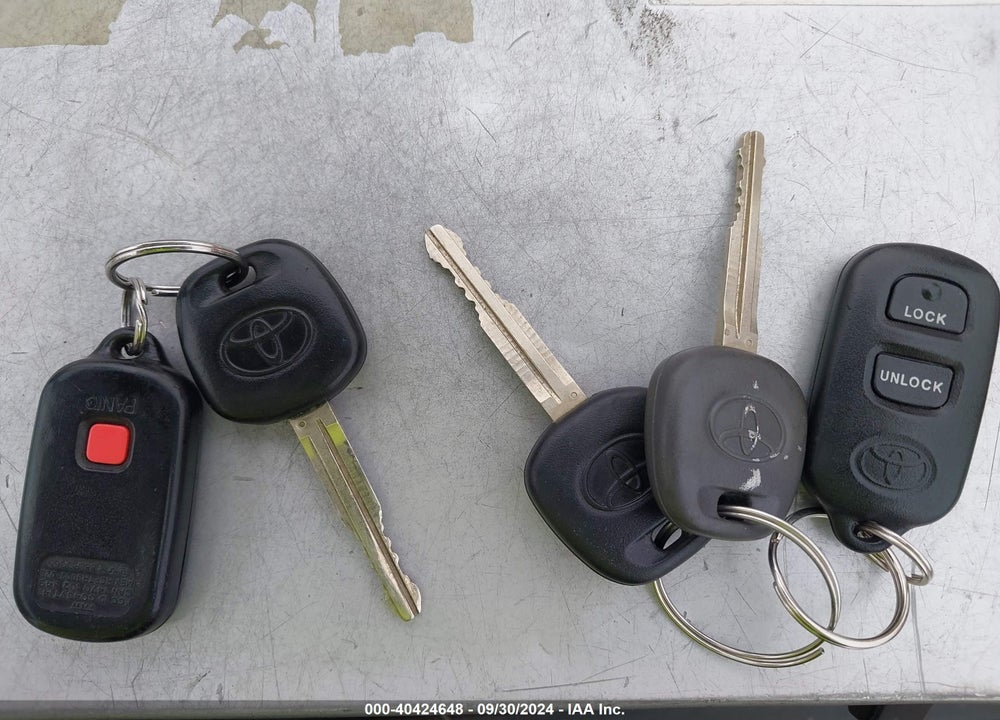 2006 TOYOTA COROLLA LE VIN: 1NXBR32E16Z754045