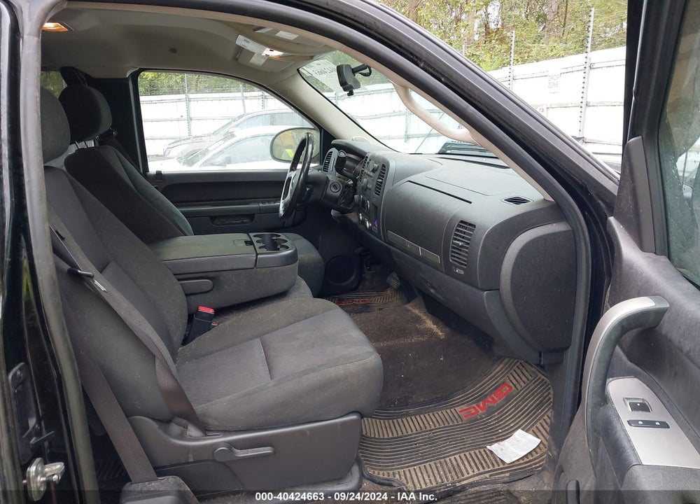 2011 GMC SIERRA 1500 SLE VIN: 1GTR2VE37BZ401190