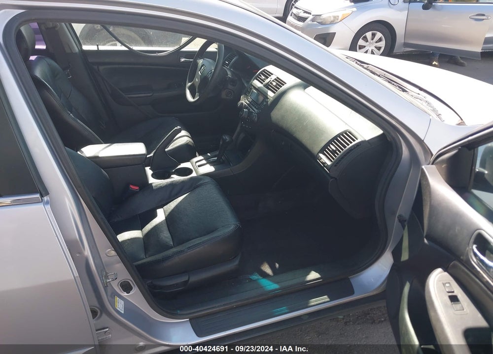 2004 HONDA ACCORD 3.0 LX VIN: 1HGCM66344A103011
