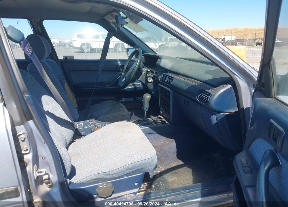 1989 TOYOTA CAMRY DLX VIN: JT2SV21J5K0016882