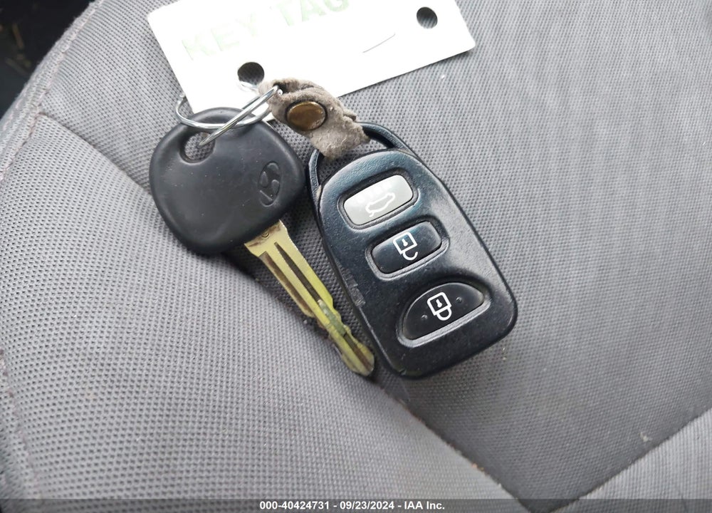 2013 HYUNDAI ELANTRA GLS VIN: 5NPDH4AE0DH309603