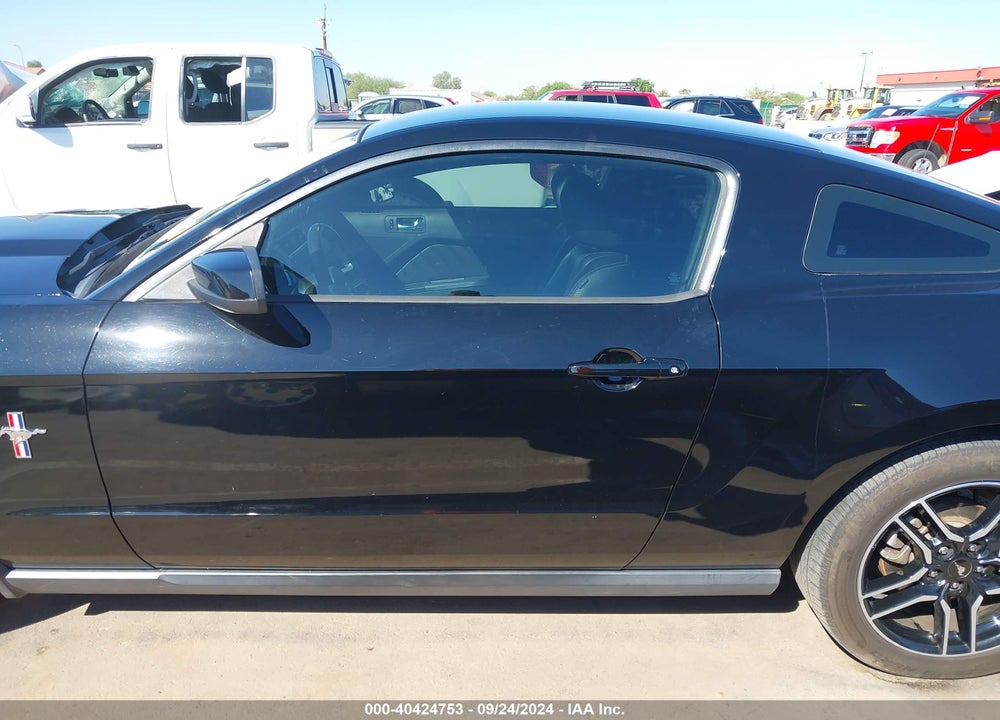 2011 FORD MUSTANG V6 PREMIUM VIN: 1ZVBP8AM6B5156308
