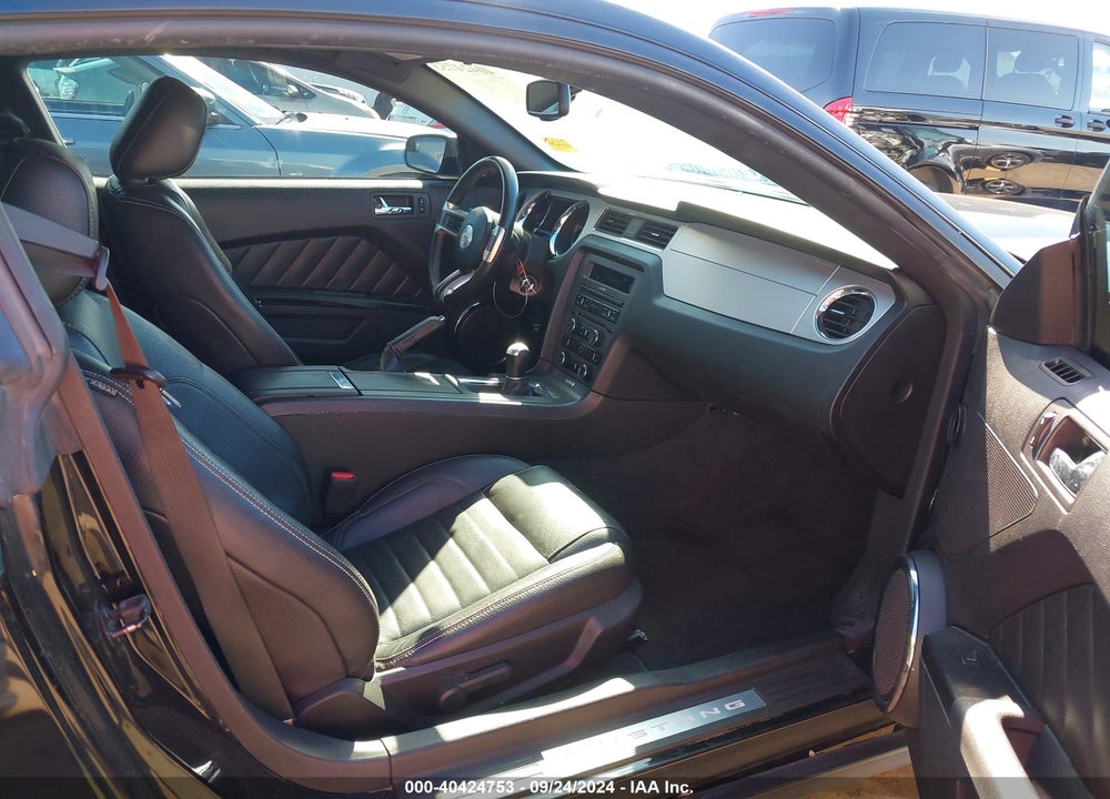 2011 FORD MUSTANG V6 PREMIUM VIN: 1ZVBP8AM6B5156308