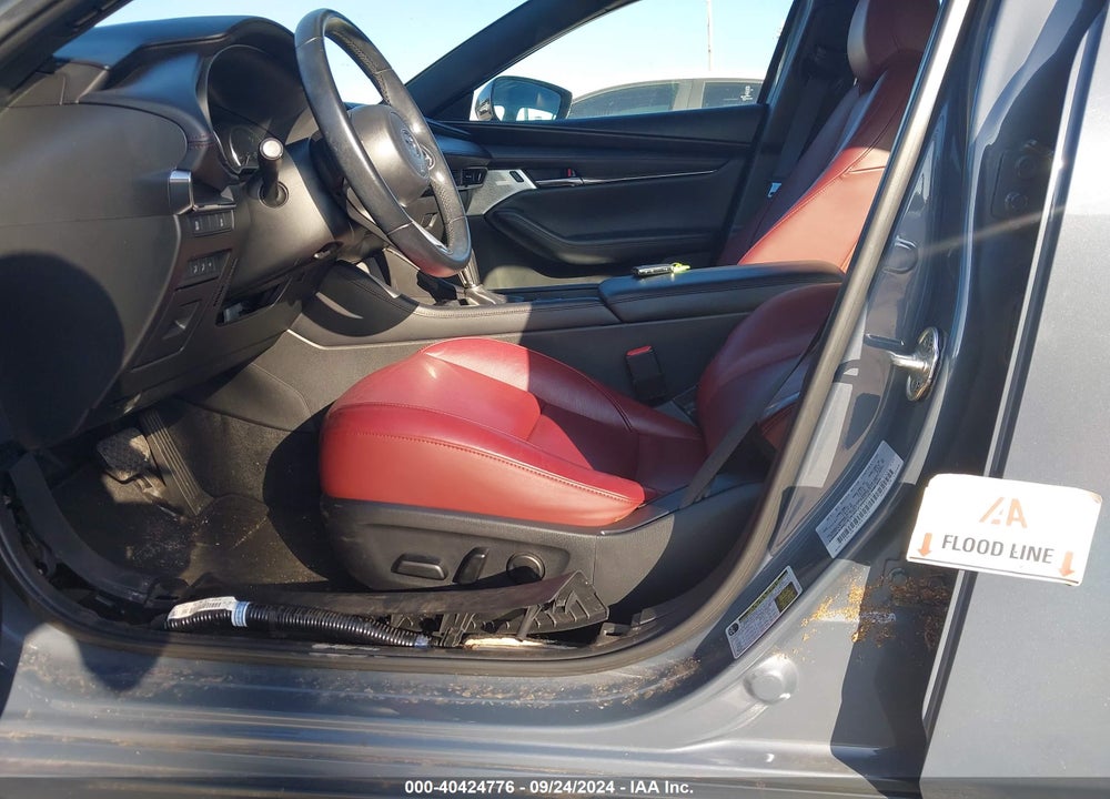 2022 MAZDA 3 CARBON EDITION VIN: JM1BPALL3N1501904