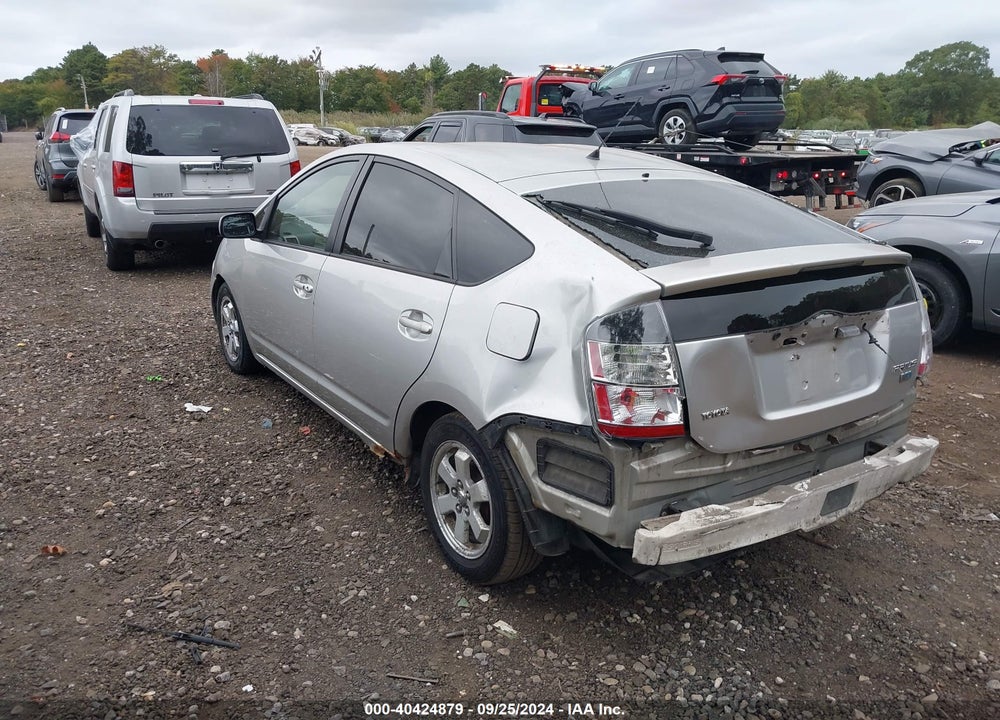 2005 TOYOTA PRIUS VIN: JTDKB20U757008192