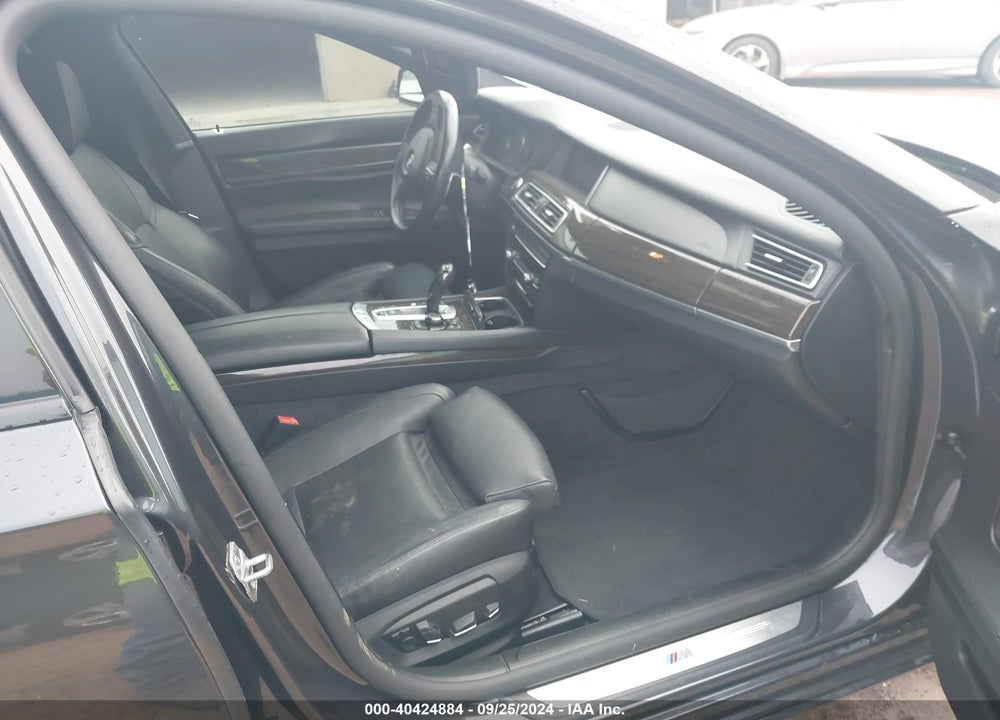 2013 BMW 750LI VIN: WBAYE8C5XDD131670