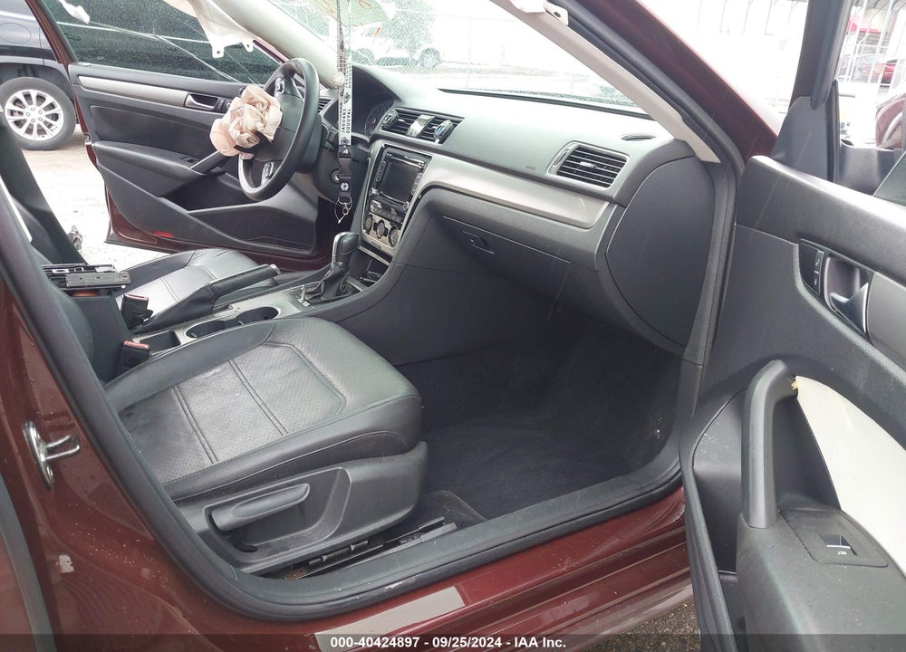 2014 VOLKSWAGEN PASSAT 1.8T SE VIN: 1VWBS7A38EC054203