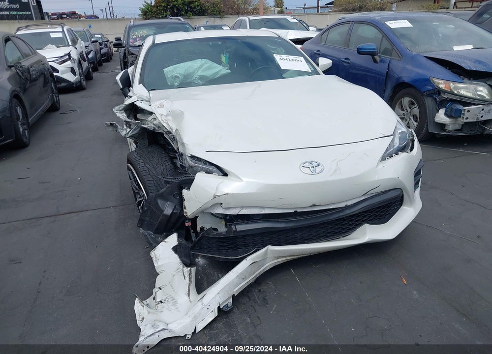 2017 TOYOTA 86 VIN: JF1ZNAA17H9704327