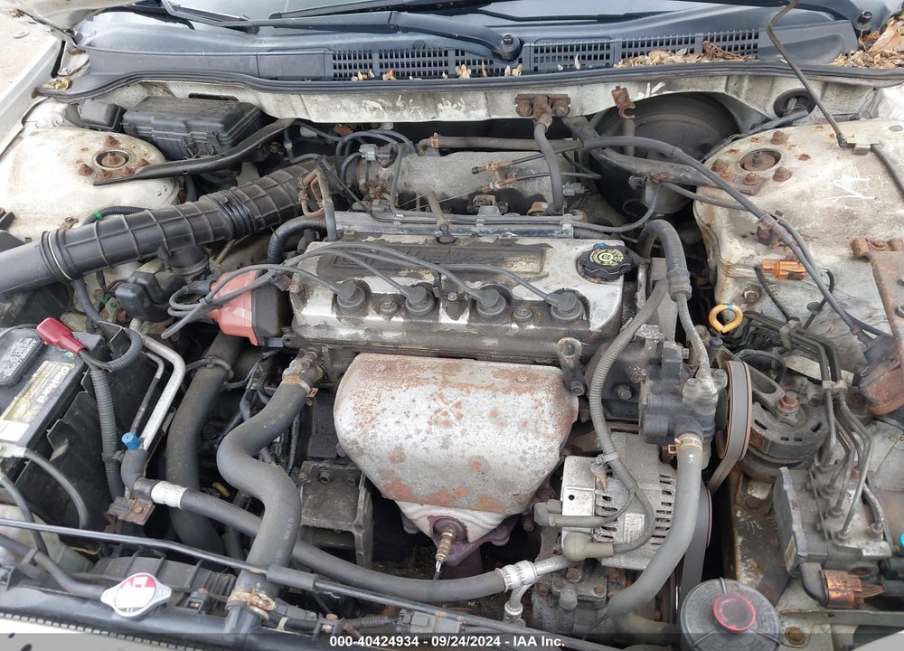 2002 HONDA ACCORD 2.3 EX/2.3 SE VIN: 1HGCG66802A136653