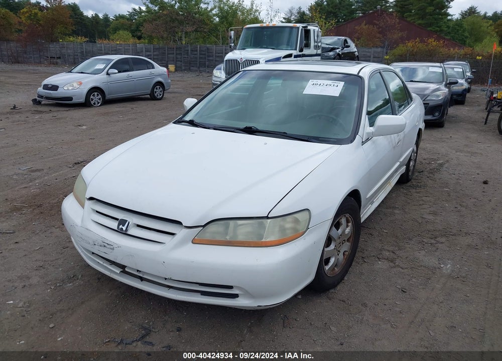 2002 HONDA ACCORD 2.3 EX/2.3 SE VIN: 1HGCG66802A136653