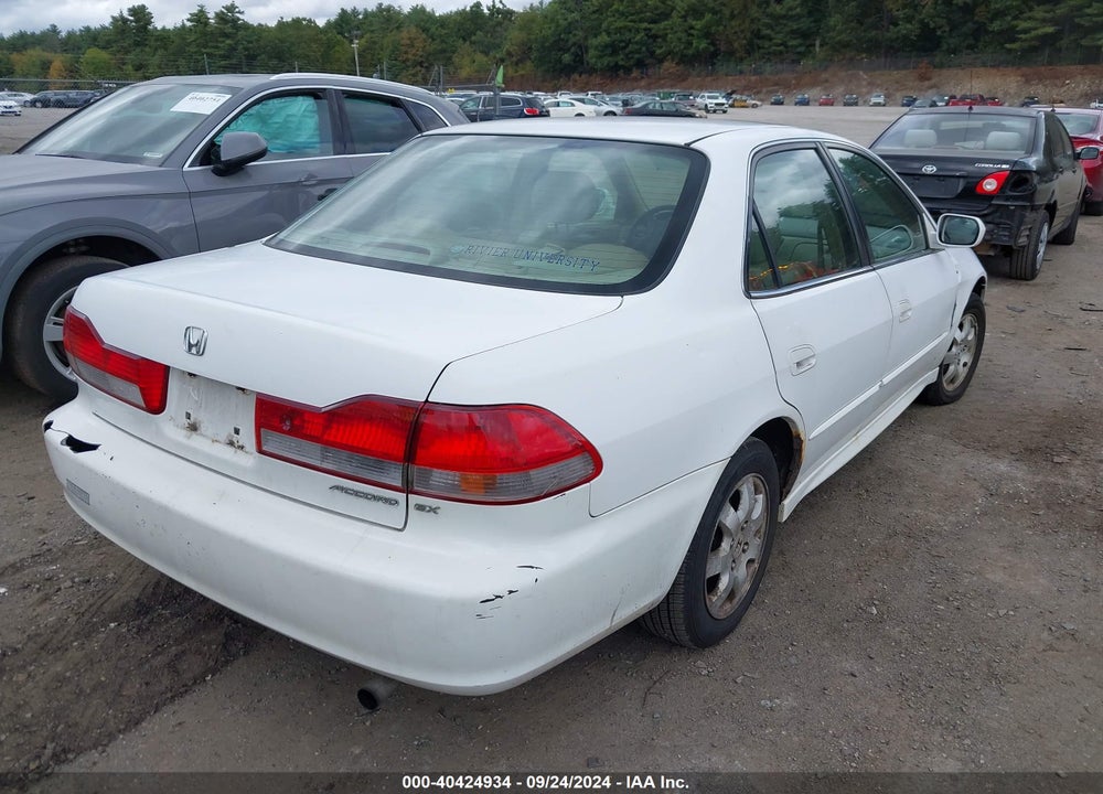 2002 HONDA ACCORD 2.3 EX/2.3 SE VIN: 1HGCG66802A136653