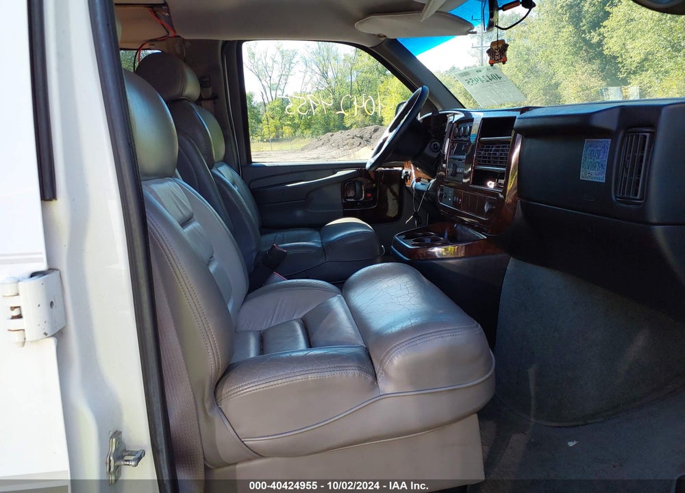 2011 CHEVROLET EXPRESS 3500 LT VIN: 1GAZG1FG4B1125988