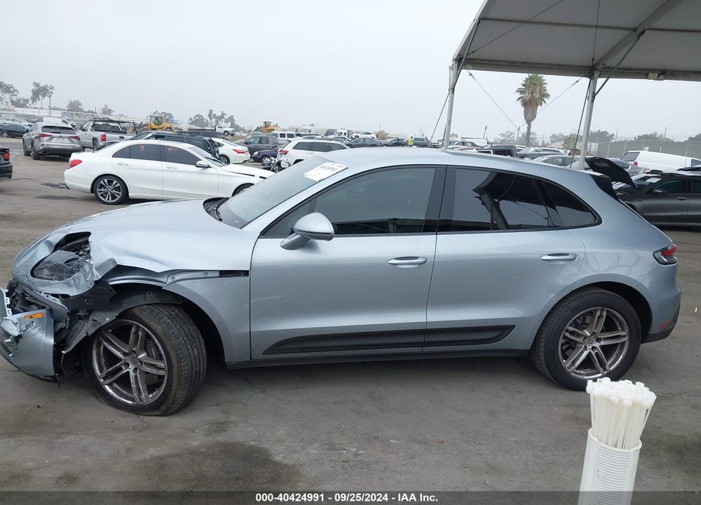 2022 PORSCHE MACAN VIN: WP1AA2A58NLB08524