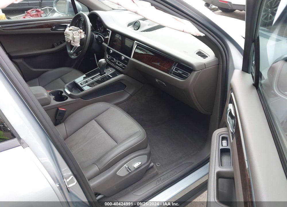 2022 PORSCHE MACAN VIN: WP1AA2A58NLB08524