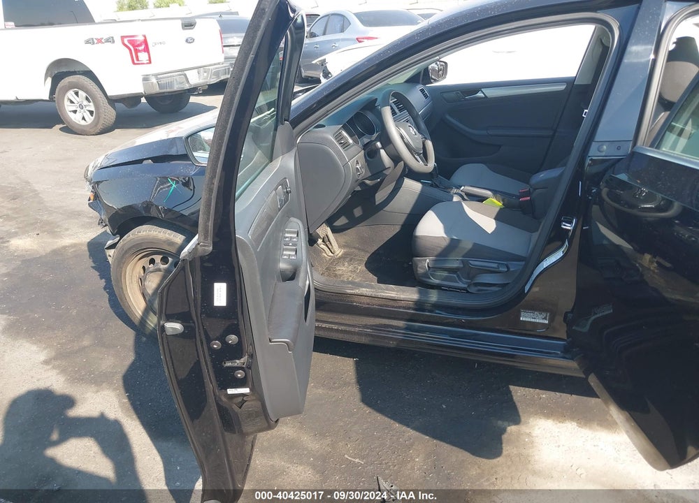 2017 VOLKSWAGEN JETTA 1.4T S VIN: 3VW2B7AJ4HM235963