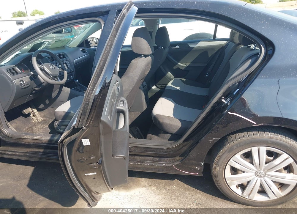 2017 VOLKSWAGEN JETTA 1.4T S VIN: 3VW2B7AJ4HM235963