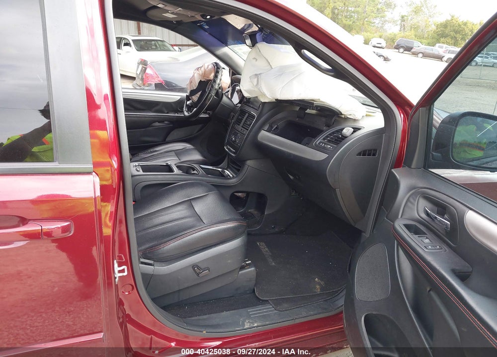 2017 DODGE GRAND CARAVAN GT VIN: 2C4RDGEG7HR848212