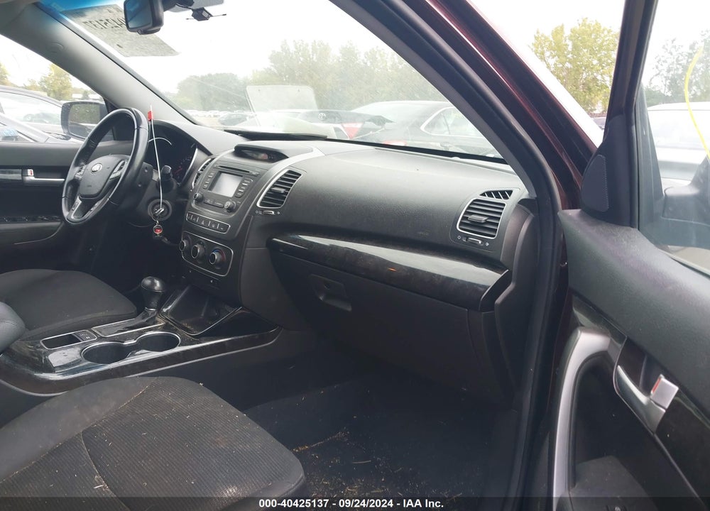 2014 KIA SORENTO LX VIN: 5XYKTCA6XEG473071