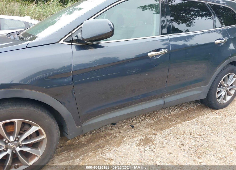 2017 HYUNDAI SANTA FE SE VIN: KM8SMDHF2HU199100